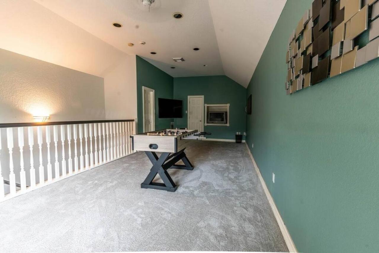 Huge 6 Bedroom With Pool, Spa, 85 Inch Tv, Game Room Houston Esterno foto