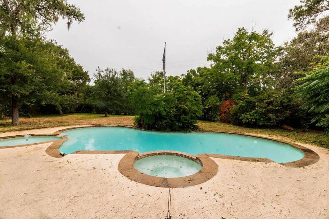 Huge 6 Bedroom With Pool, Spa, 85 Inch Tv, Game Room Houston Esterno foto