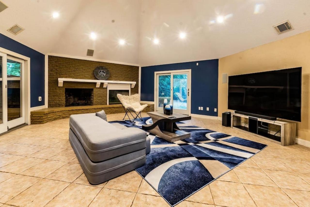 Huge 6 Bedroom With Pool, Spa, 85 Inch Tv, Game Room Houston Esterno foto