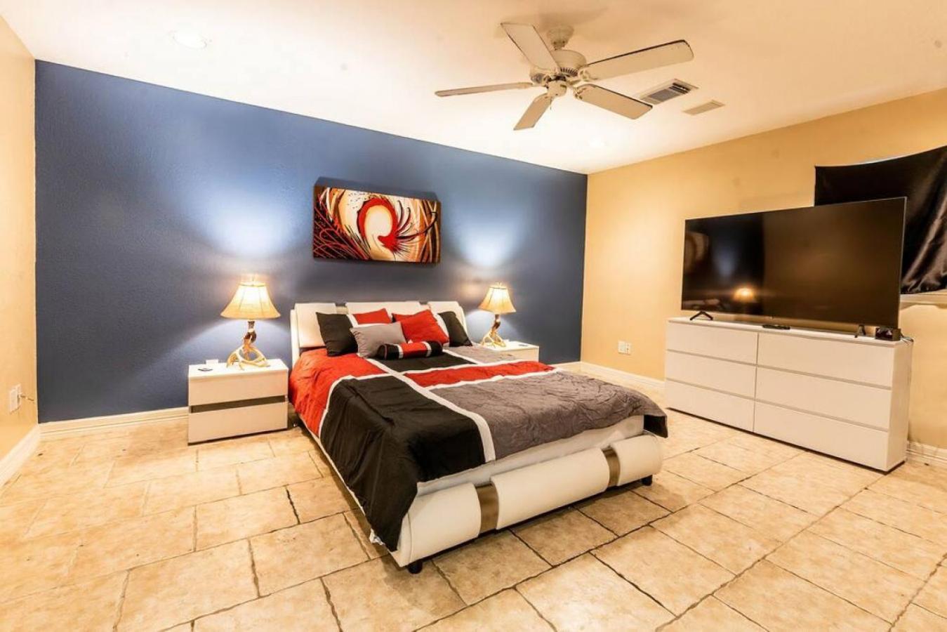 Huge 6 Bedroom With Pool, Spa, 85 Inch Tv, Game Room Houston Esterno foto