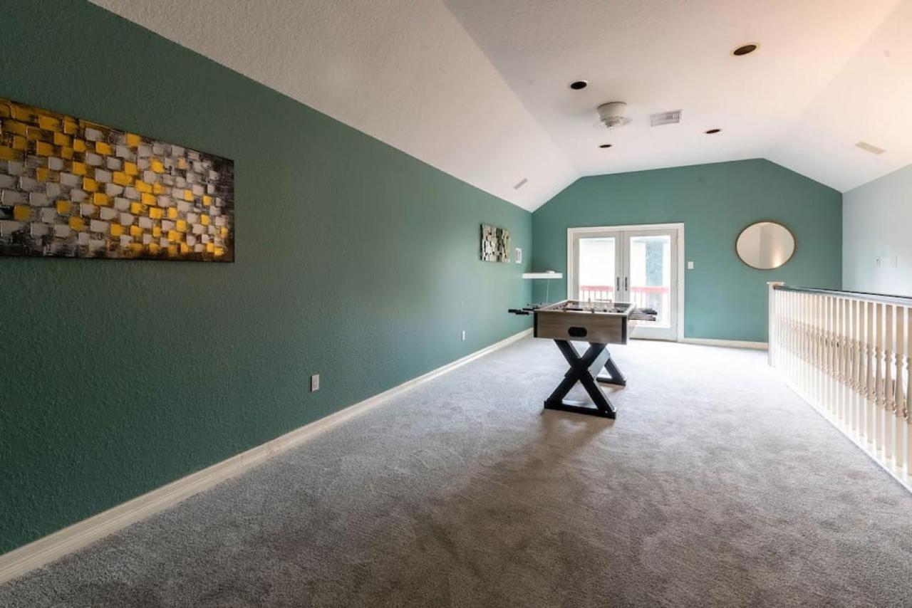 Huge 6 Bedroom With Pool, Spa, 85 Inch Tv, Game Room Houston Esterno foto