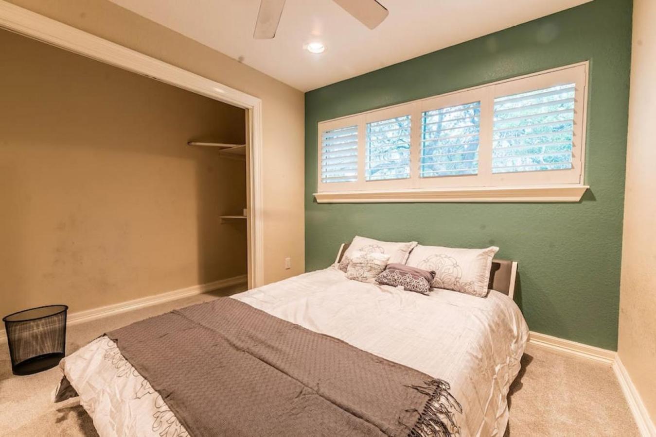 Huge 6 Bedroom With Pool, Spa, 85 Inch Tv, Game Room Houston Esterno foto