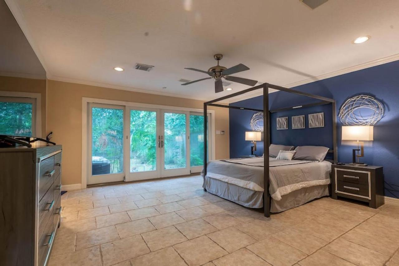 Huge 6 Bedroom With Pool, Spa, 85 Inch Tv, Game Room Houston Esterno foto