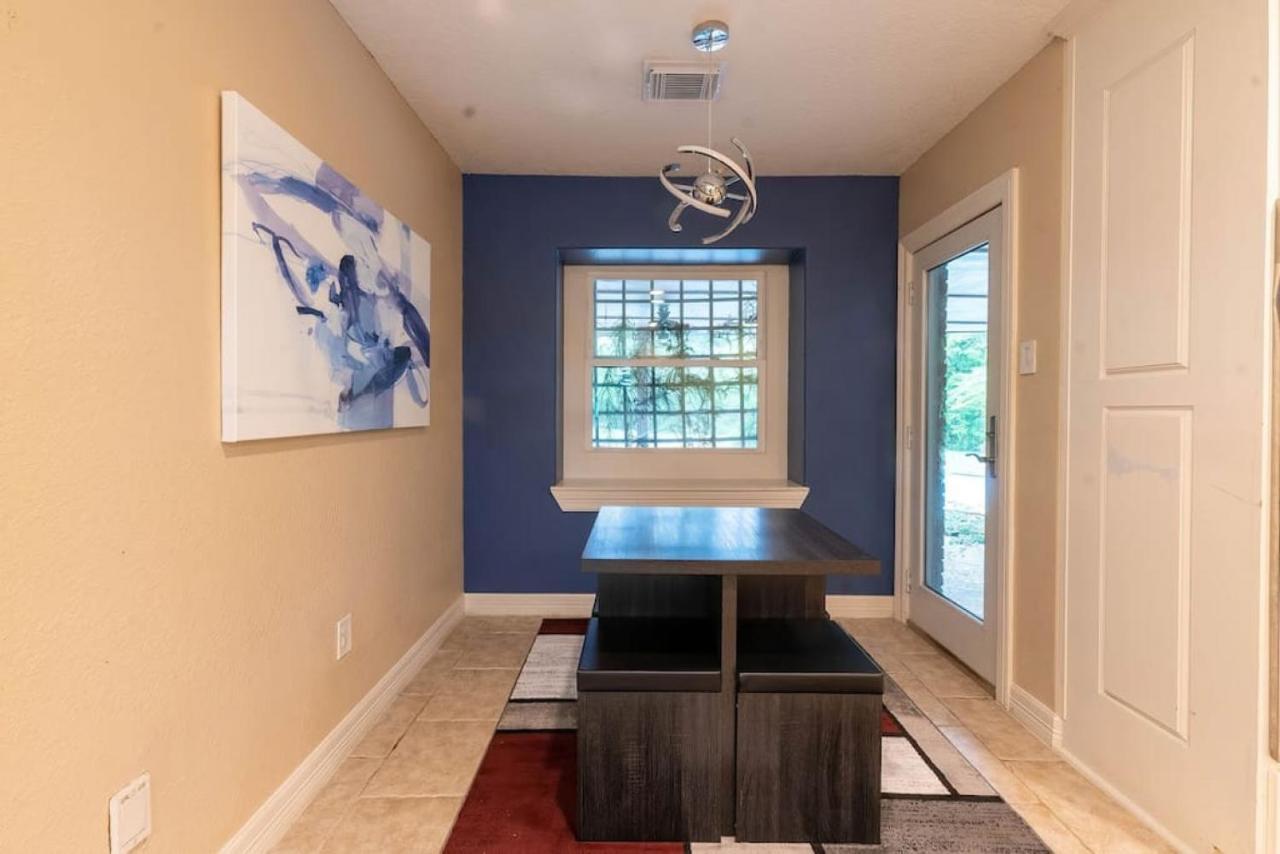 Huge 6 Bedroom With Pool, Spa, 85 Inch Tv, Game Room Houston Esterno foto